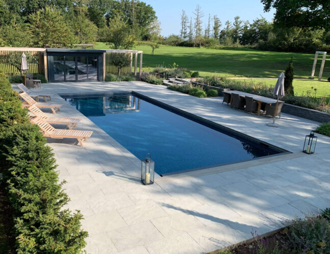 Outdoor luxury Falcon Pool